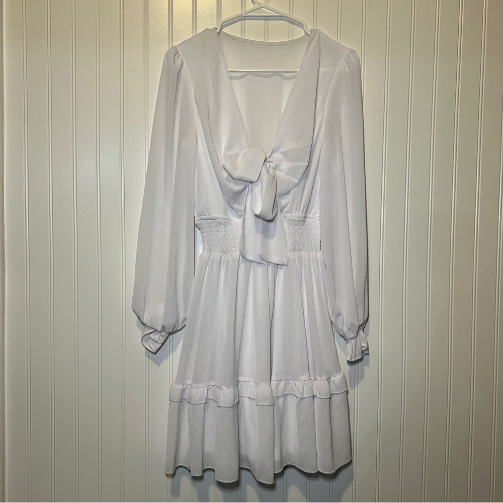 Long-Sleeved White Dress with Front Tie